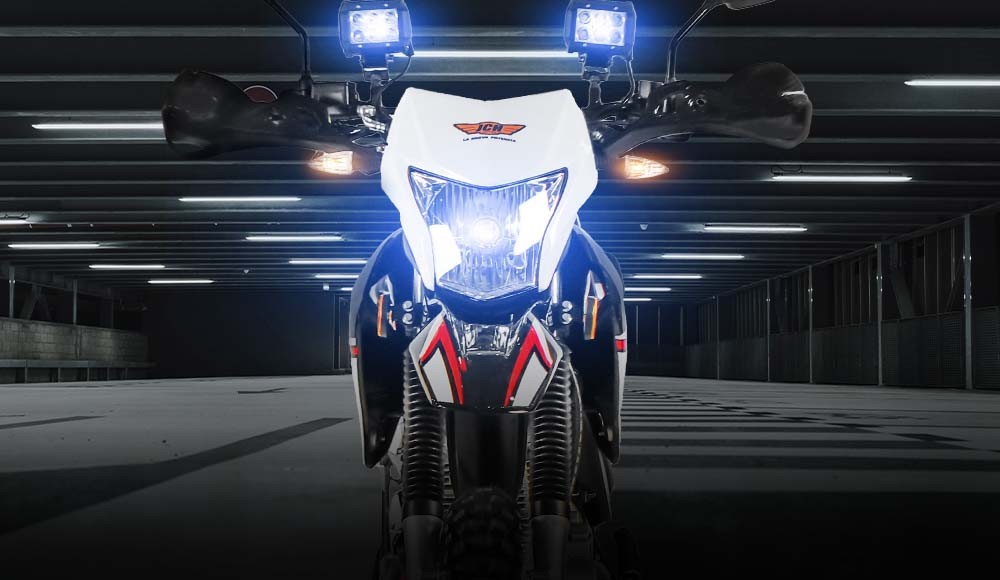 Cara frontal de la Moto Todo Terreno Fox 200