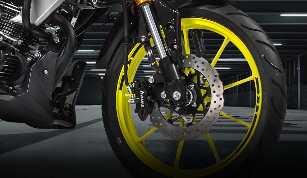 Parte Frontal de la Moto urbana MT 200