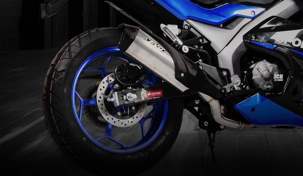 maniobrabilidad de la Moto Pistera SPORT 300