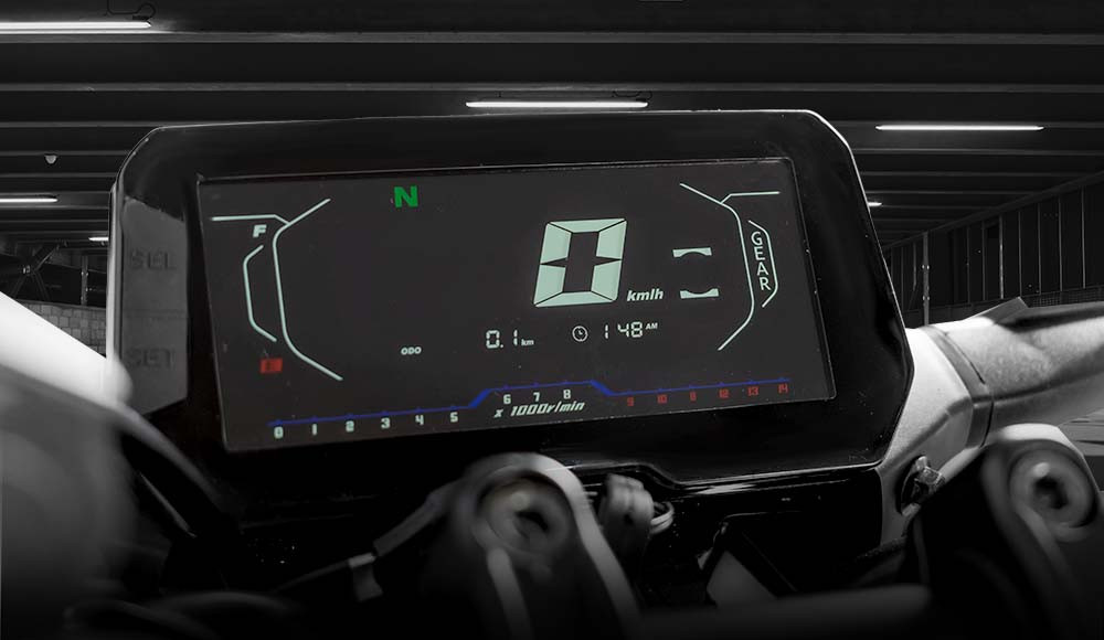 Moto pistera XDRIVE 250 parte del tablero