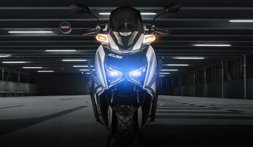 la iluminación de la Moto Urbana ENJOY 150