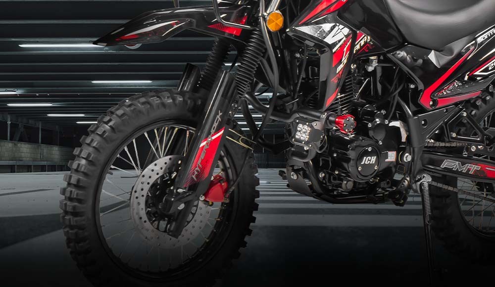 Parte posterio  de la Moto todo terreno MONTANA 200